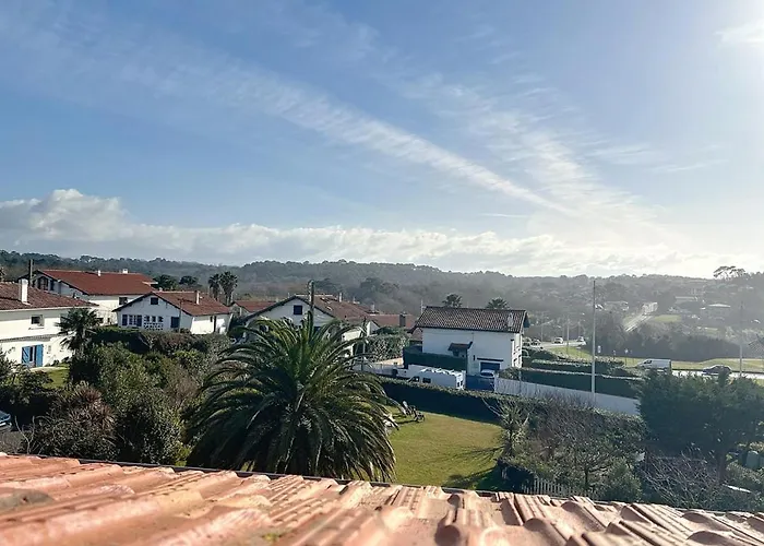 La Milady- Lore Pean G * Biarriz