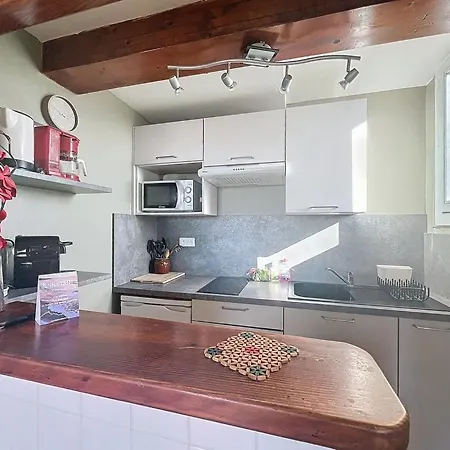 La Milady- Lore Pean G * Biarritz