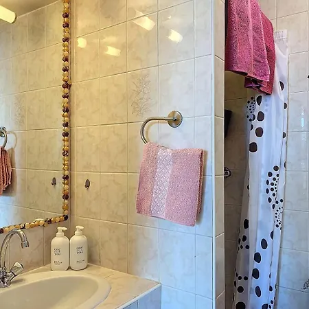 La Milady- Lore Pean G * Biarritz